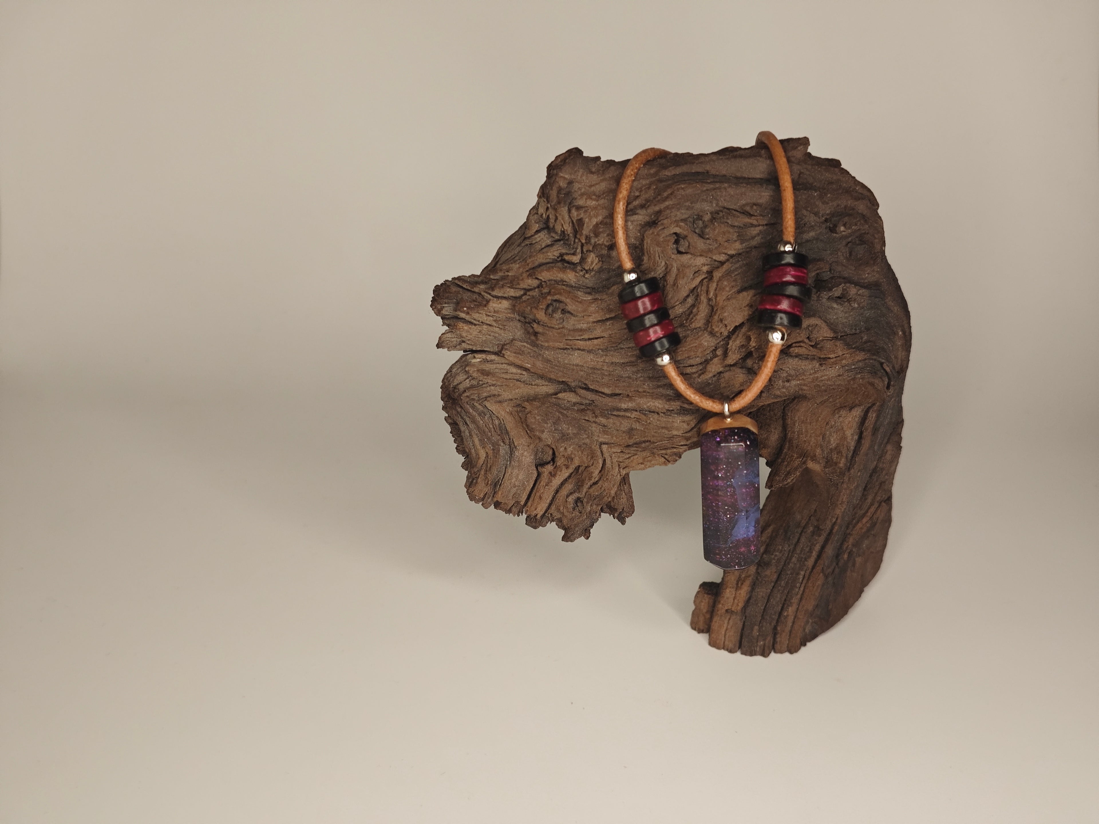 Interstellarer Nebel | Glow-in-the-dark | Fichte & Epoxidharz